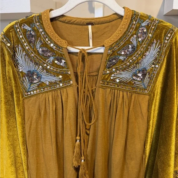 Free People Hearts Aflame Oversized Gold Velvet Embroidered Blouse - Picture 7 of 11